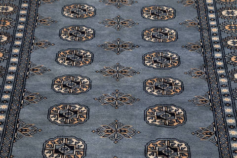 Bokhara Grey Hand Knotted 40 X 63 Area Rug 700-139934 Image 2