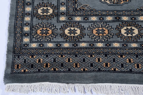 Bokhara Grey Hand Knotted 40 X 63 Area Rug 700-139934 Image 3