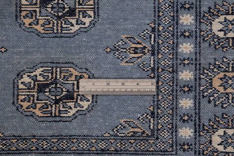 Bokhara Grey Hand Knotted 40 X 63 Area Rug 700-139934 Image 4