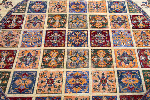 Chobi Beige Round Hand Knotted 69 X 69 Area Rug 700-139940 Image 3