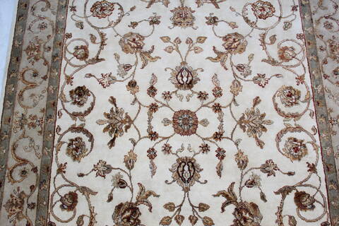Jaipur White Hand Knotted 51 X 72 Area Rug 905-139972 Image 3