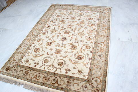 Jaipur White Hand Knotted 51 X 72 Area Rug 905-139972 Image 4