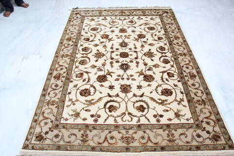 Jaipur White Hand Knotted 51 X 72 Area Rug 905-139972 Image 5