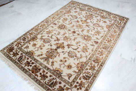 Jaipur White Hand Knotted 51 X 72 Area Rug 905-139980 Image 4