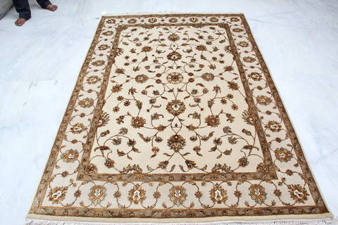 Jaipur White Hand Knotted 411 X 73 Area Rug 905-139984 Image 6