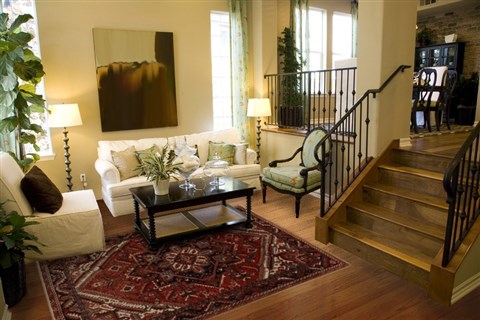 Heriz Red Hand Knotted 84 X 103 Area Rug 251-14401 Image 3