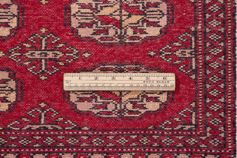 Bokhara Red Hand Knotted 82 X 111  Area Rug 700-140395 Image 8