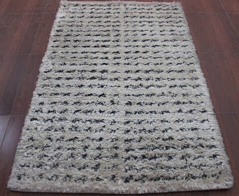 Shaggy Beige Shaggy 40 X 60 Area Rug 902-143397 Image 3