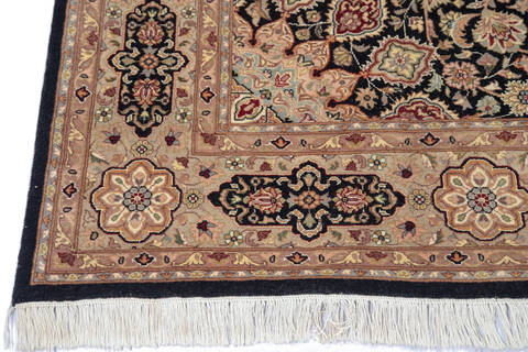 Pak-Persian Black Hand Knotted 61 X 93 Area Rug 700-143406 Image 7