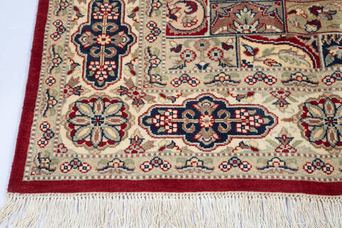 Pak-Persian Red Hand Knotted 60 X 92 Area Rug 700-143407 Image 5