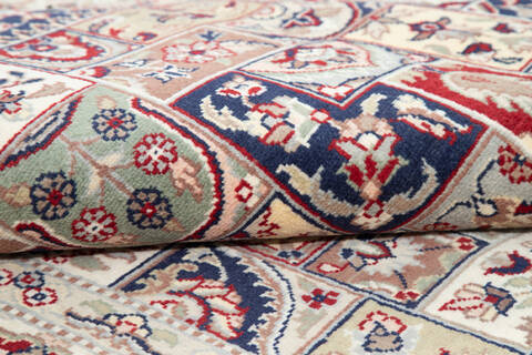 Pak-Persian Red Hand Knotted 60 X 92 Area Rug 700-143407 Image 6