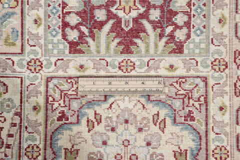 Pak-Persian Red Hand Knotted 80 X 103 Area Rug 700-143414 Image 6