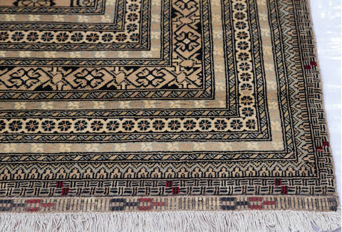 Khan Mohammadi Beige Hand Knotted 67 X 103 Area Rug 700-143472 Image 4