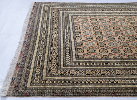 Khan Mohammadi Beige Hand Knotted 67 X 103 Area Rug 700-143472 Image 5