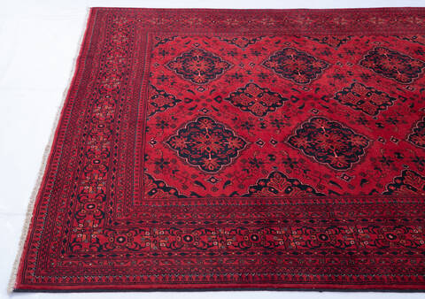 Khan Mohammadi Red Hand Knotted 67 X 99 Area Rug 700-143478 Image 4