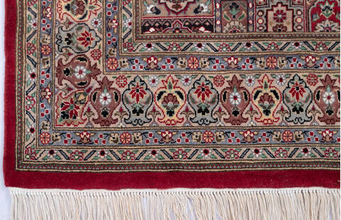 Pak-Persian Red Hand Knotted 47 X 75 Area Rug 700-143483 Image 4