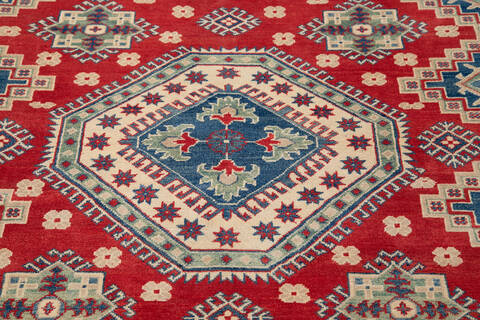 Kazak Red Hand Knotted 67 X 98 Area Rug 700-143517 Image 2
