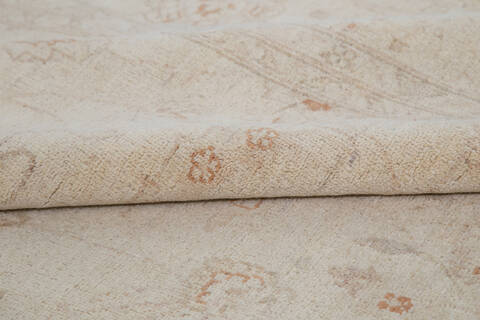 Chobi Beige Hand Knotted 69 X 101 Area Rug 700-143522 Image 6