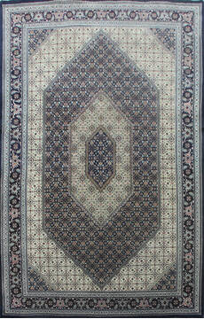 Bidjar Black Hand Knotted 5'1" X 8'2"  Area Rug 902-144930