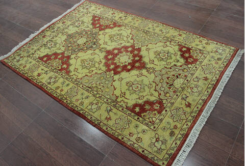 Bakhtiar Multicolor Hand Knotted 40 X 60 Area Rug 902-144934 Image 1