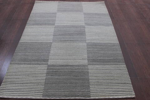 Luri Grey Hand Loomed 47 X 68 Area Rug 902-144951 Image 3