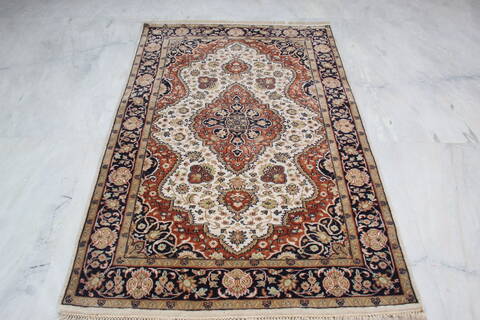 Mahi White Hand Knotted 40 X 61 Area Rug 905-145048 Image 1