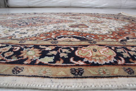 Mahi White Hand Knotted 40 X 61 Area Rug 905-145048 Image 4