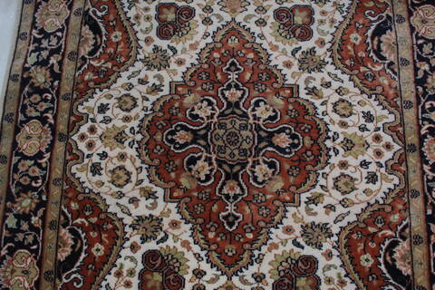 Mahi White Hand Knotted 40 X 61 Area Rug 905-145048 Image 6