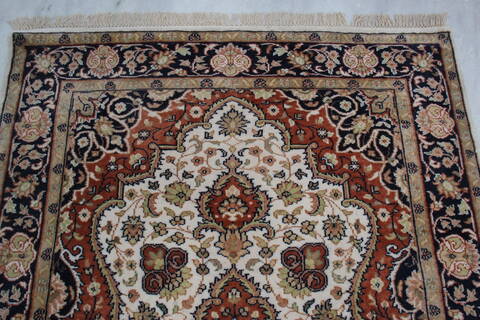 Mahi White Hand Knotted 40 X 61 Area Rug 905-145048 Image 7