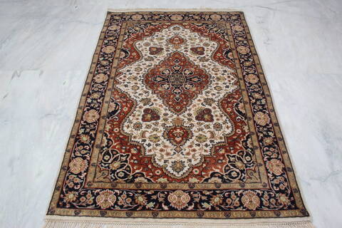 Mahi White Hand Knotted 40 X 61 Area Rug 905-145048 Image 9