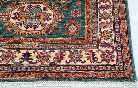 Kazak Green Hand Knotted 40 X 62 Area Rug 700-145062 Image 4