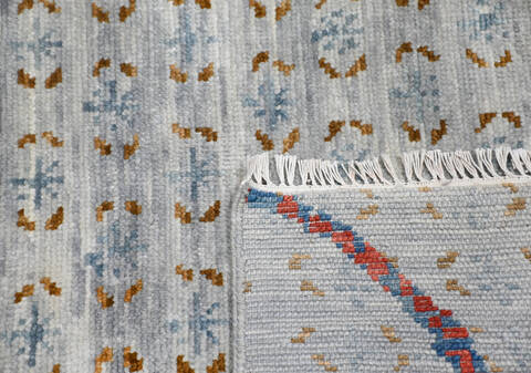 Modern-Contemporary Multicolor Hand Knotted 81 X 103 Area Rug 904-145139 Image 3