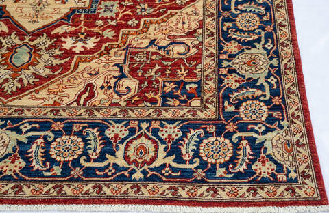 Heriz Red Hand Knotted 60 X 92 Area Rug 700-145230 Image 4