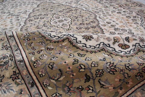 Mahi White Hand Knotted 60 X 90 Area Rug 905-145271 Image 9