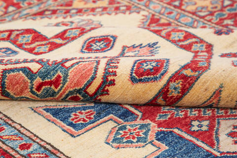 Kazak Beige Hand Knotted 41 X 63 Area Rug 700-145281 Image 5