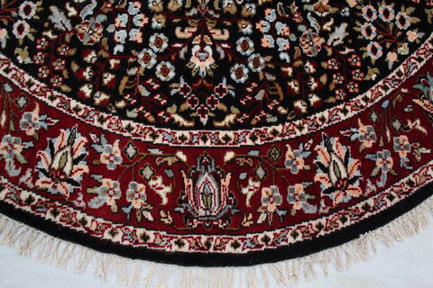 Kashan Black Round Hand Knotted 60 X 60 Area Rug 905-145311 Image 2