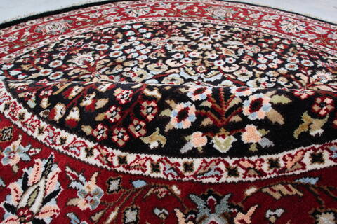 Kashan Black Round Hand Knotted 60 X 60 Area Rug 905-145311 Image 4