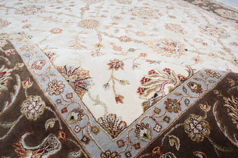 Jaipur White Hand Knotted 82 X 103 Area Rug 905-145362 Image 9
