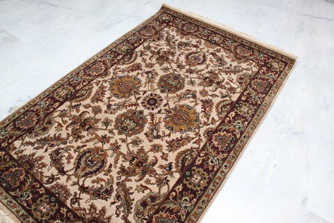 Jaipur White Hand Knotted 41 X 64 Area Rug 905-145370 Image 3