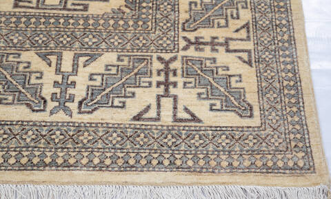 Chobi Beige Hand Knotted 92 X 134 Area Rug 700-145385 Image 4
