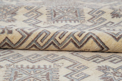 Chobi Beige Hand Knotted 92 X 134 Area Rug 700-145385 Image 6