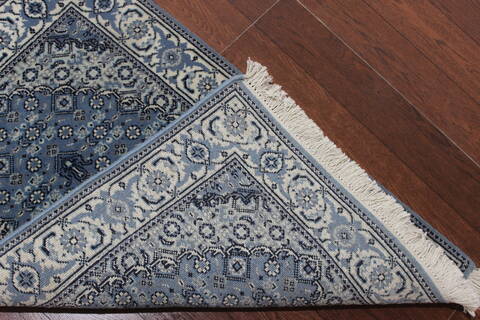 Mahi Blue Hand Knotted 20 X 30 Area Rug 902-145415 Image 1
