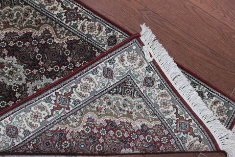 Mahi Multicolor Hand Knotted 20 X 30 Area Rug 902-145418 Image 2