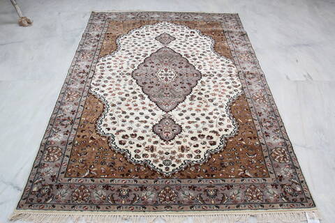 Mahi White Hand Knotted 51 X 71 Area Rug 905-145430 Image 1