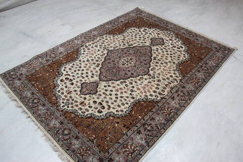 Mahi White Hand Knotted 51 X 71 Area Rug 905-145430 Image 6