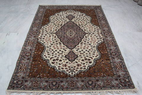 Mahi White Hand Knotted 51 X 71 Area Rug 905-145430 Image 8