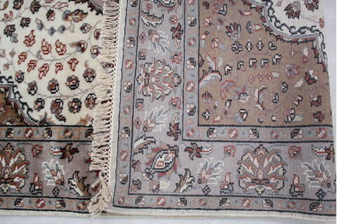 Mahi White Hand Knotted 51 X 71 Area Rug 905-145430 Image 9
