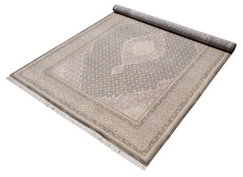 Mahi Grey Hand Knotted 56 X 80 Area Rug 902-145547 Image 3