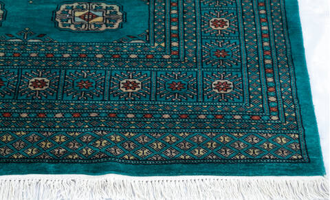Bokhara Green Hand Knotted 57 X 80 Area Rug 700-145552 Image 4