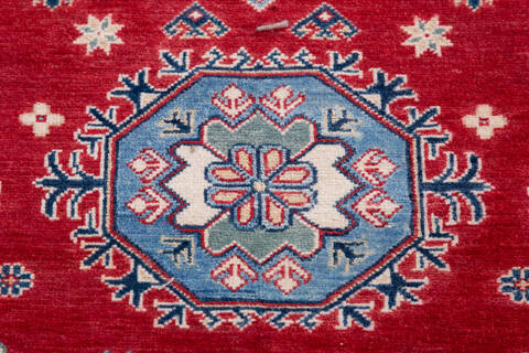 Kazak Red Hand Knotted 68 X 100 Area Rug 700-145620 Image 4